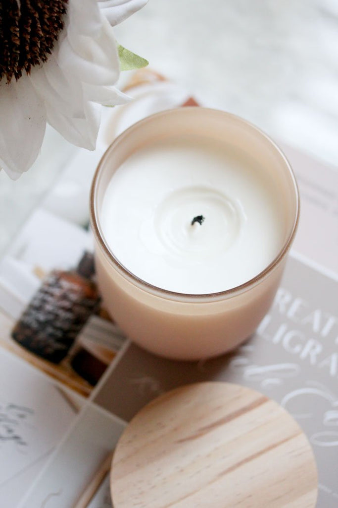 Teakwood & Leather Candle - esselleSF